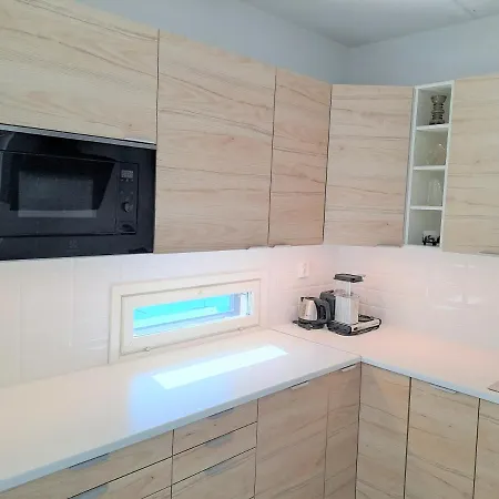 Apartment Saunallinen Kaksio Ilmastoinnilla Ja Autopaikalla!