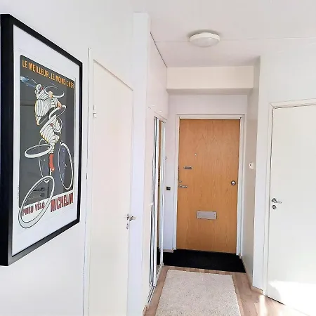 Saunallinen Kaksio Ilmastoinnilla Ja Autopaikalla! *